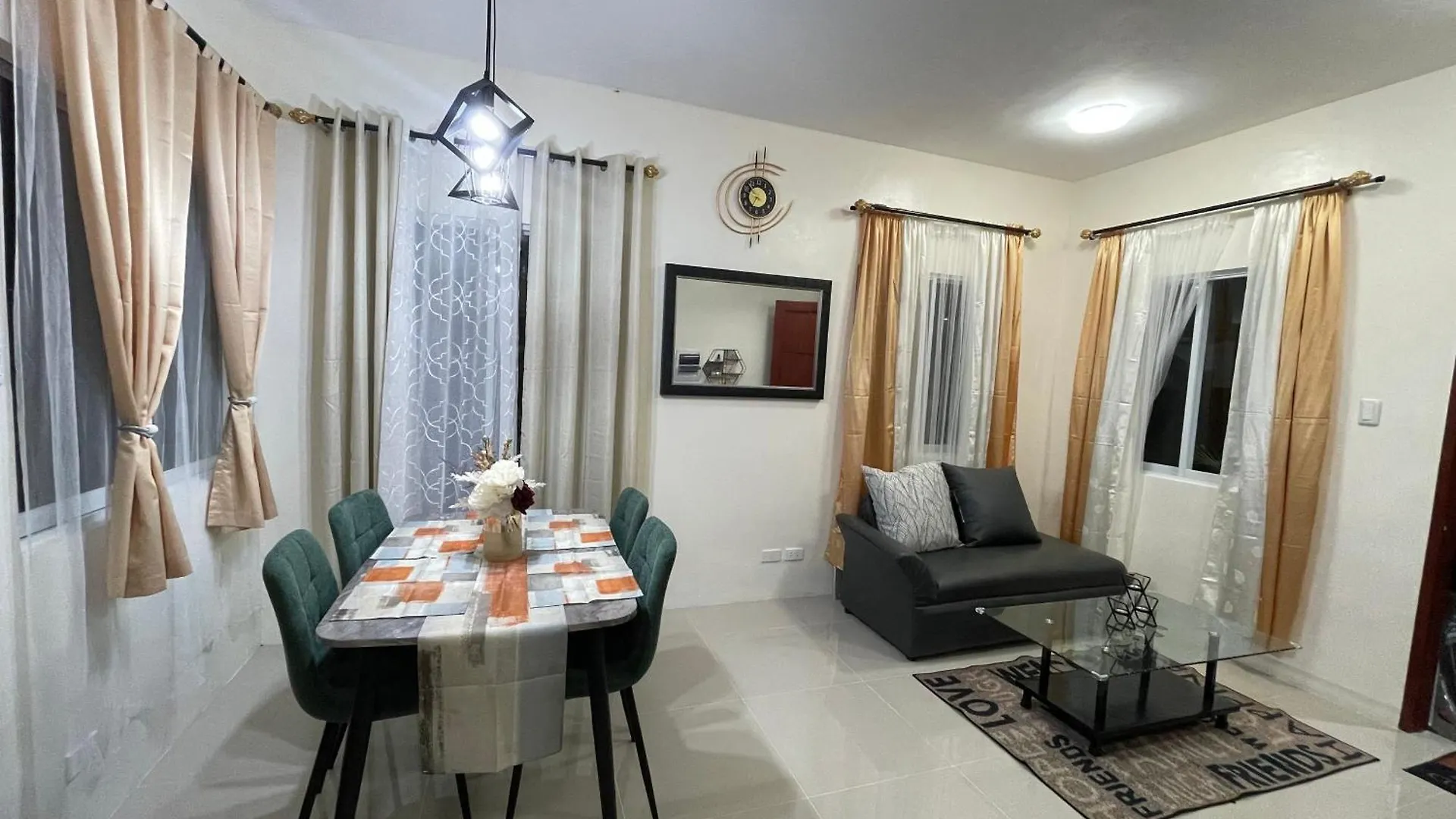 Staycation House In Dauis, Panglao